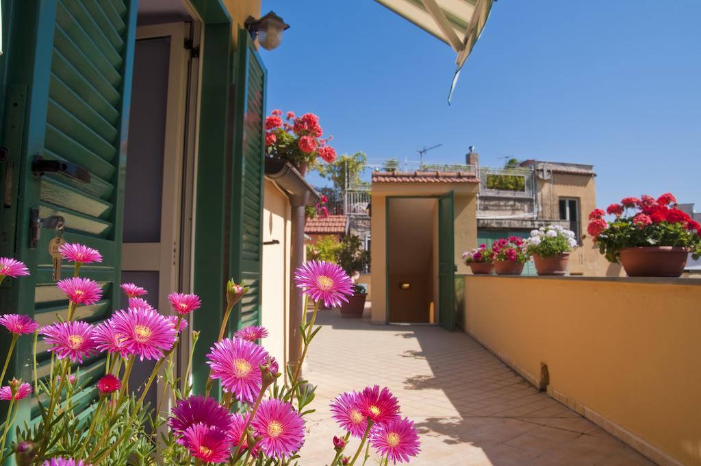 Apartamento Tetto Fiorito Castellammare di Stabia Exterior foto