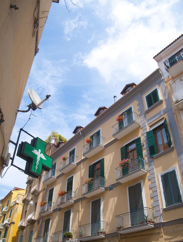 Apartamento Tetto Fiorito Castellammare di Stabia Exterior foto