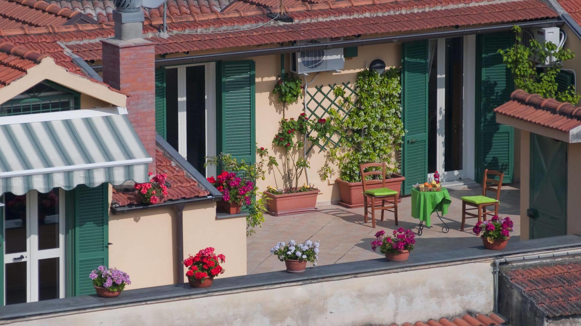 Apartamento Tetto Fiorito Castellammare di Stabia Exterior foto